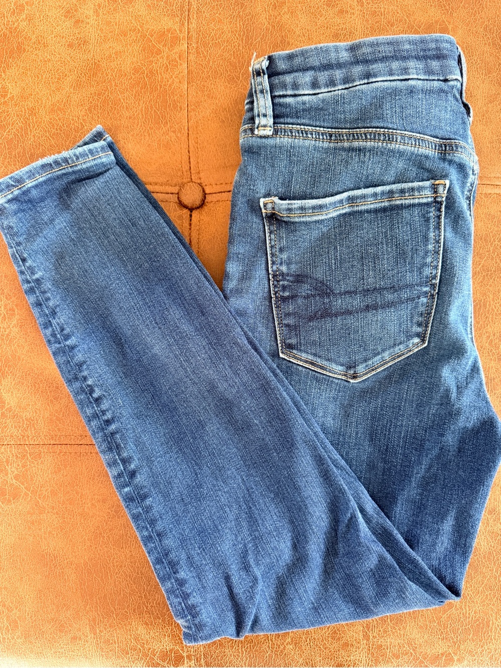 LOT: American Eagle Outfitters Women's jeans, two pairs, size 4.